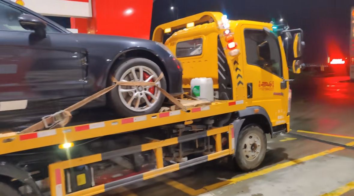 门头沟行车途中遇到突发状况该如何呼叫道路救援？